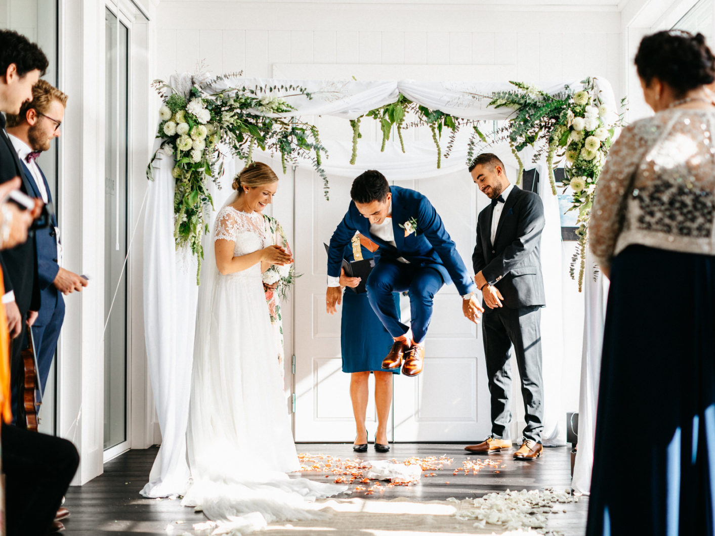 Fotograf-Eline-Jacobine-Bryllup-Støtvig-hotell-Larkollen-Rygge-Wedding-Norway-Eucalyptus-blomster-first-look-beach-wedding-64